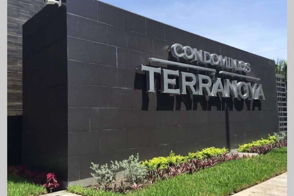 Moderno Y Acogedor Condominio En Zona Exclusiva San Pedro Sula Dış mekan fotoğraf
